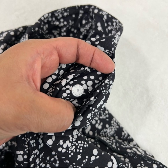 Lululemon Fast & Free Crop II Nulux 19" in Chirasu Black size 6 - Picture 6 of 11